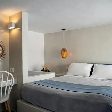 Galatia Hotel Firá