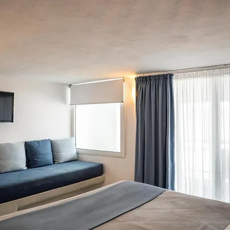 Galatia Hotel Firá