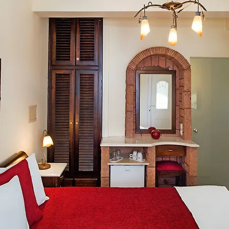 Galatia Hotel Firá